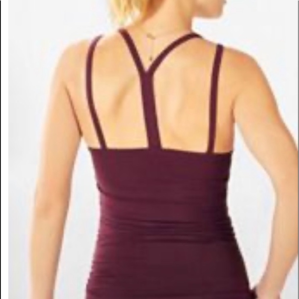 NWOT Fabletics Maroon Seamless Support Tank L